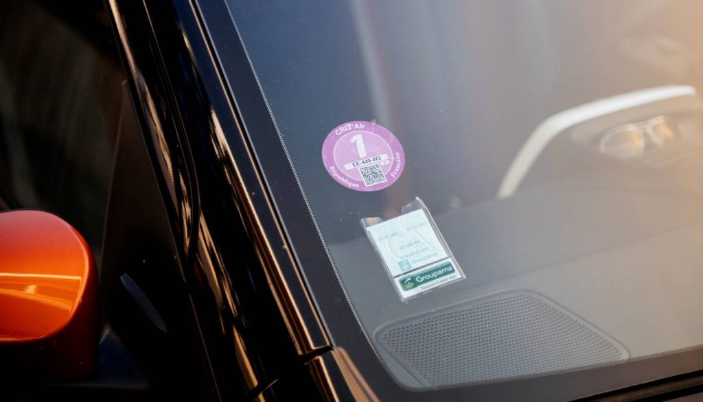 En Tunisie, les propriétaires sont obligés de payer la fameuse vignette automobile chaque année.